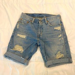 Levi ripped Jean shorts size 30